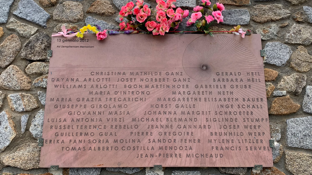 Targa Commemorativa in riccordo alla vittime della costa concordia