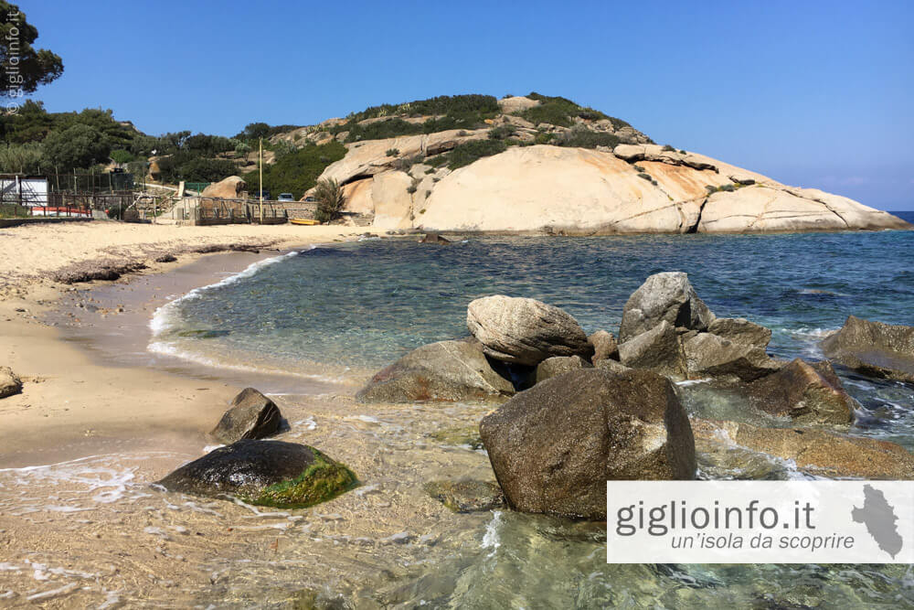 Rocce sulla Spiaggia dell'Arenella, Isola del Giglio