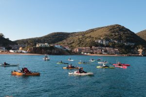 Kayak durante la pesca nel golfo di Campese