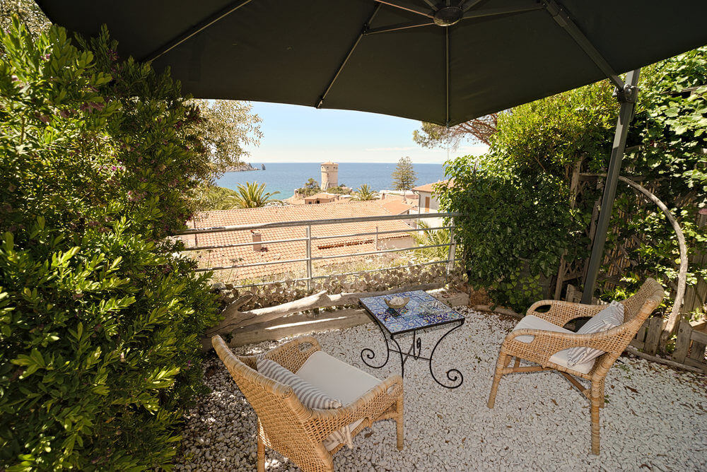 Terrazzo con vista mare Appartamento Veliero, Villa Delfi, Isola del Giglio Campese