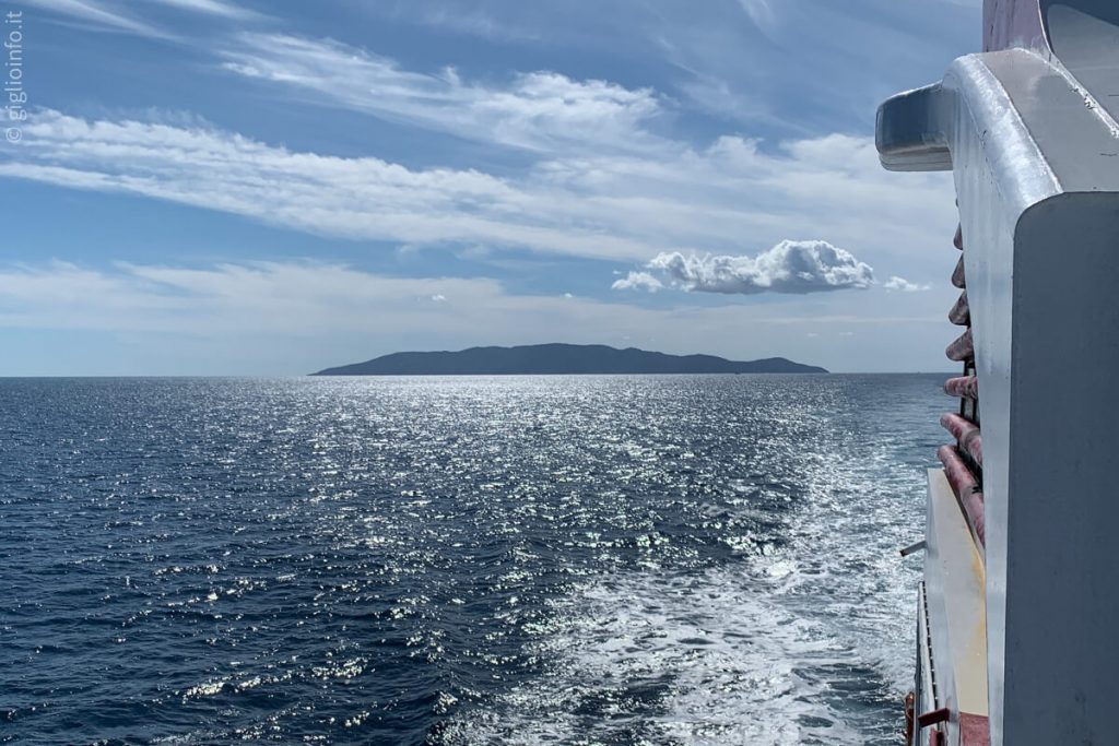 Vista dell'Isola del Giglio dal Traghetto