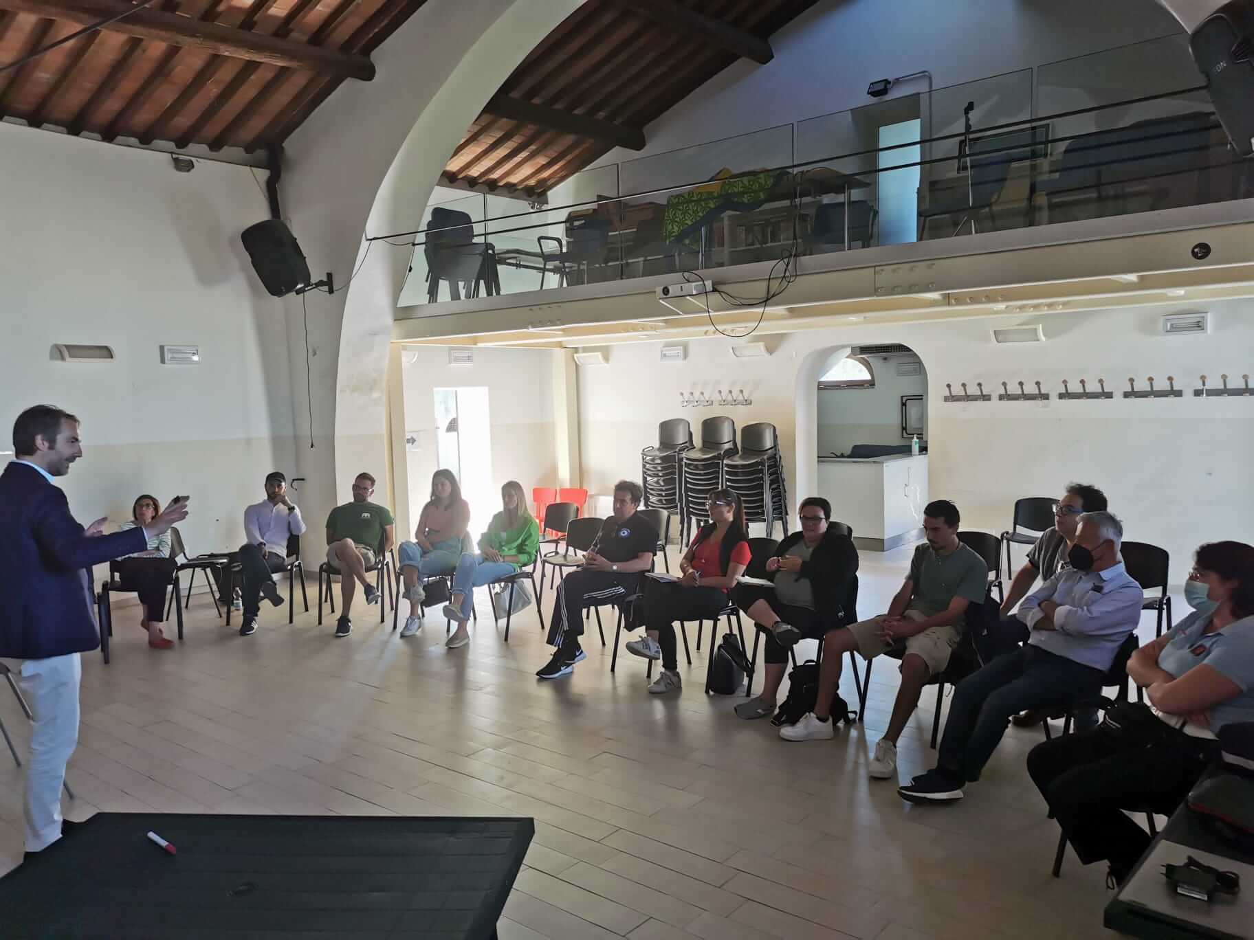 Corso di Accoglienza Turstica nella sala I Lombi di Giglio Castello, Isola del Giglio