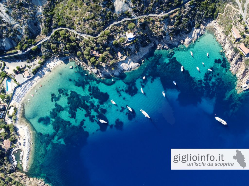 Cala delle Cannelle visto dal drone - Isola del Giglio