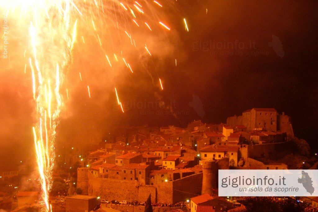 Fuochi d'Artificio alla festa di San Mamiliano a Giglio Castello