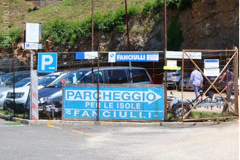 Parcheggio Fanciulli a Porto Santo Stefano, Monte Argentario