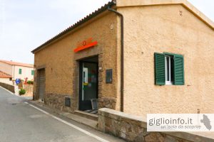 Palazzo Pizzeria Rosticceria La Fonte a Giglio Castello