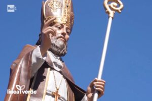 Statua di San Mamiliano rirpeso dalla RAI Linea Verde a Giglio Castello